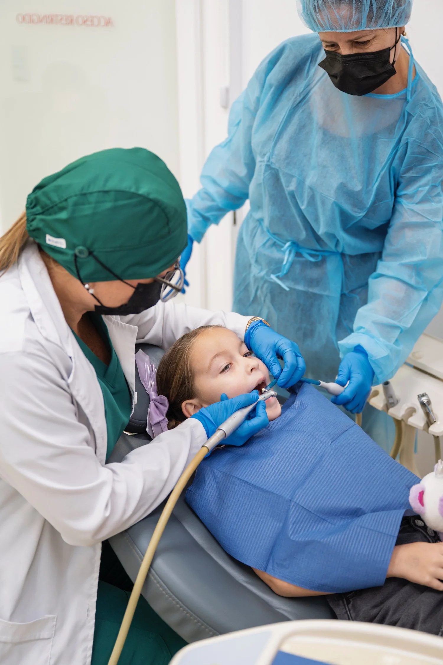 Gentle family and pediatric dental care at Armonía Vital Dental Care in Jacó