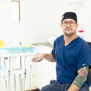 Dentist at Garabito Dental Clinic near Jacó, Costa Rica
