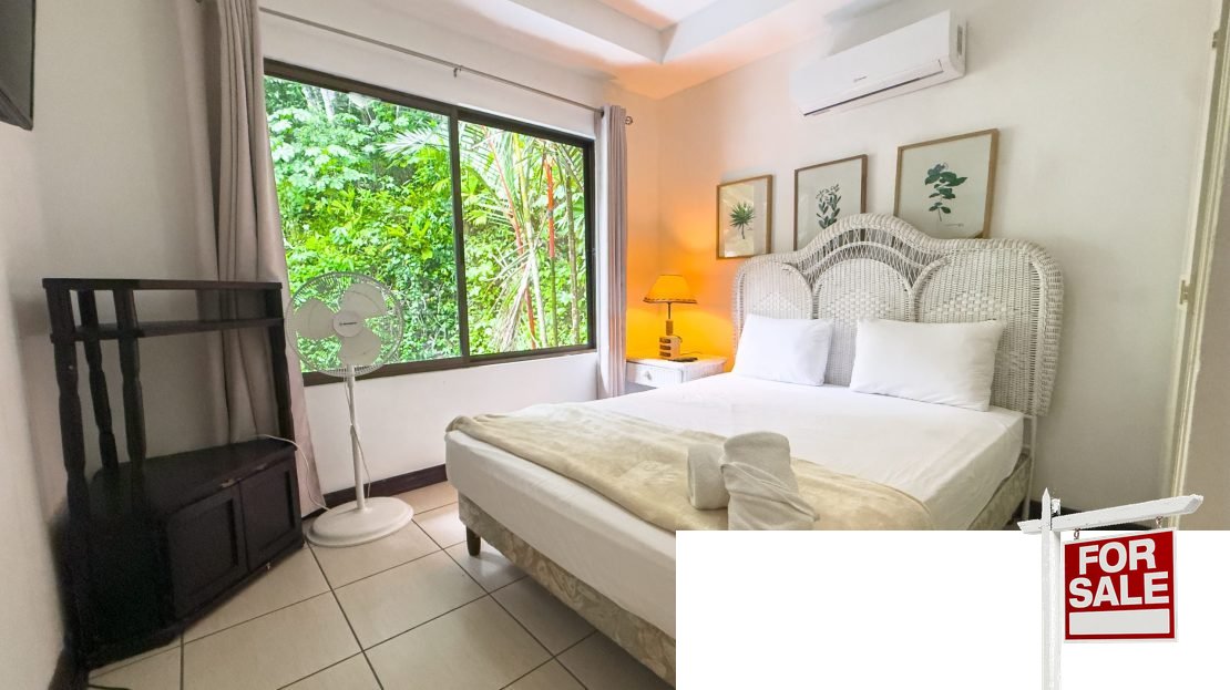 Bedroom in 4-bedroom villa Punta Leona — spacious master suite, real estate Jaco Costa Rica