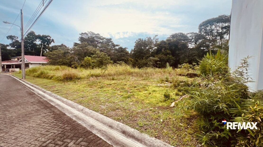 Gated building lots at Villa Leona, a secured community at Punta Leona near Jaco Beach — four lots available from $47,000, best priced real estate near Jaco