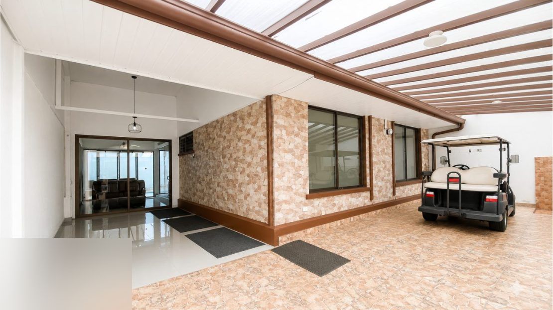 Bedroom in the Sotavento home at Punta Leona near Jaco Beach — 2 main bedrooms plus loft, fully furnished, Jaco Beach real estate