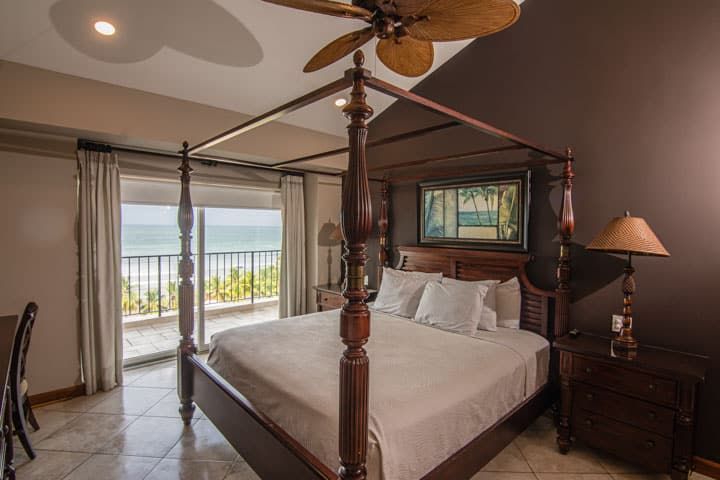 Condo VIP 1 — Vista Mar oceanfront penthouse in downtown Jacó Beach