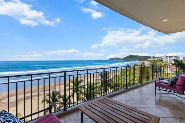 Condo VIP 11 — Vista Las Palmas 5D oceanfront condo in Jacó Beach