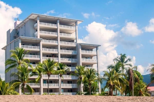 Condo VIP 12 — The Palms 402 beachfront condo in Jacó Beach