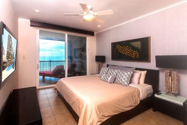 Condo VIP 14 — The Palms 704 beachfront condo in Jacó Beach