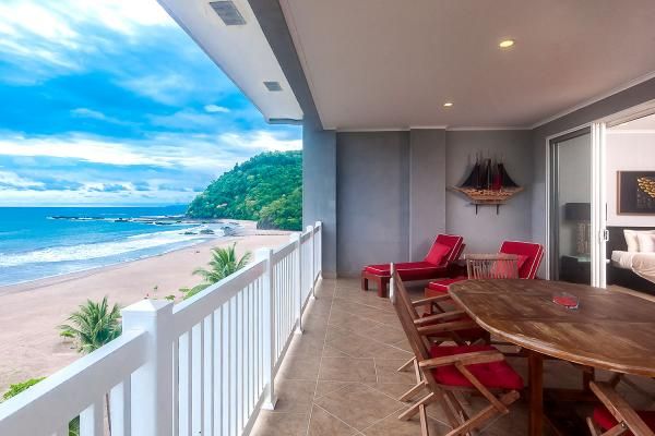 Condo VIP 14 — The Palms 704 beachfront condo in Jacó Beach