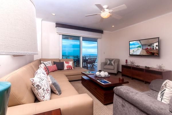 Condo VIP 14 — The Palms 704 beachfront condo in Jacó Beach