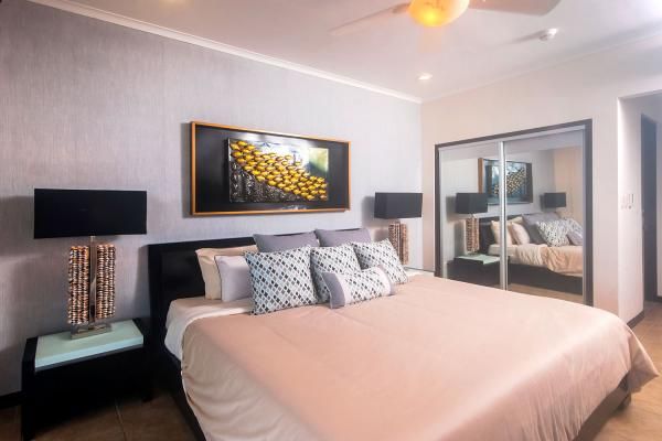 Condo VIP 14 — The Palms 704 beachfront condo in Jacó Beach