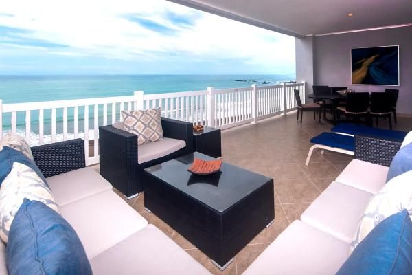 Condo VIP 15 — The Palms 902 beachfront condo in Jacó Beach