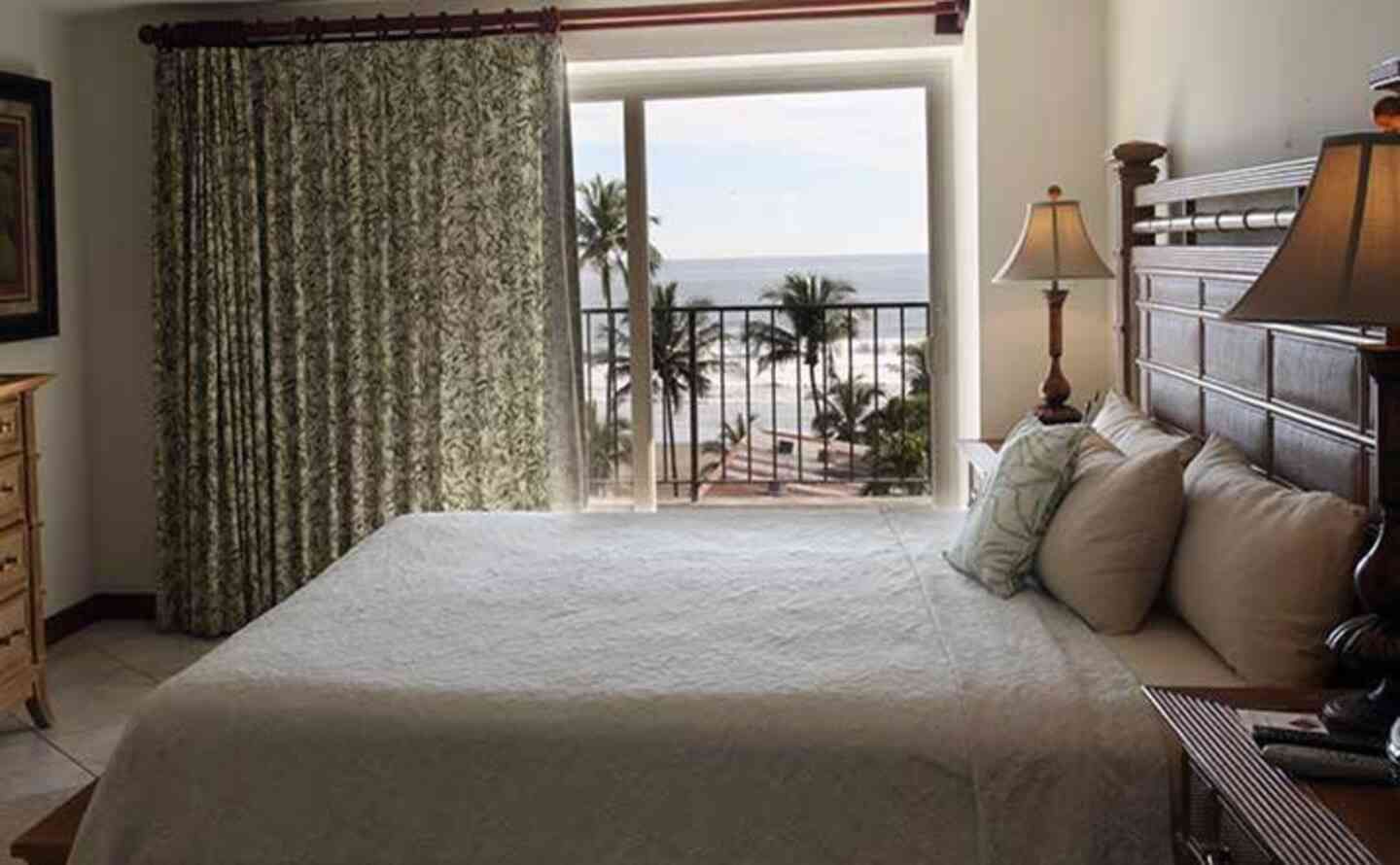 Condo VIP 16 — Vista Mar 4D oceanfront condo in Jacó Beach