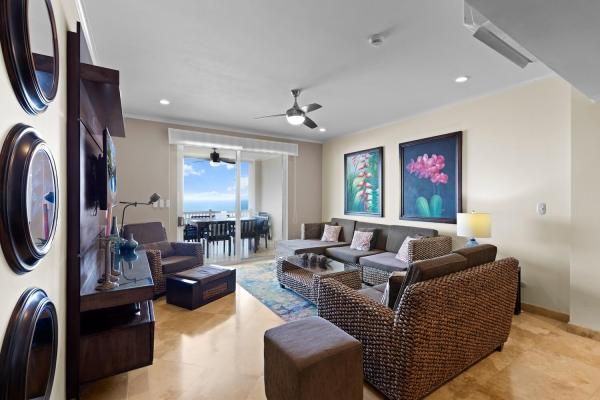 Condo VIP 8 — The Palms Penthouse 1002 beachfront condo in Jacó Beach