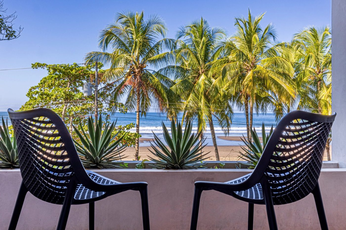 Casa VIP 1 luxury beachfront villa in Jacó — bedroom suite