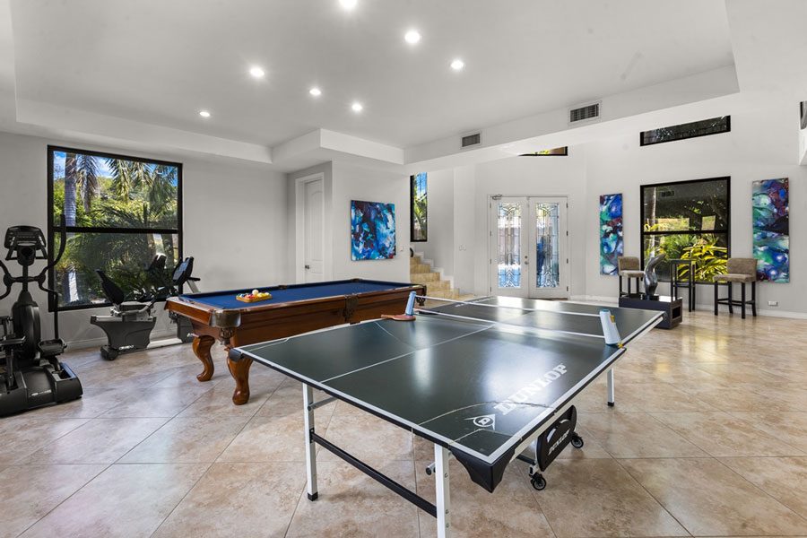 Casa VIP 10 — 10-suite jungle villa in Jacó, luxury suite, pool area or villa grounds