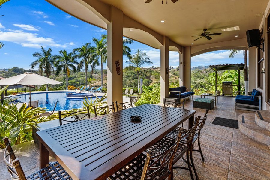 Casa VIP 10 — 10-suite jungle villa in Jacó, luxury suite, pool area or villa grounds