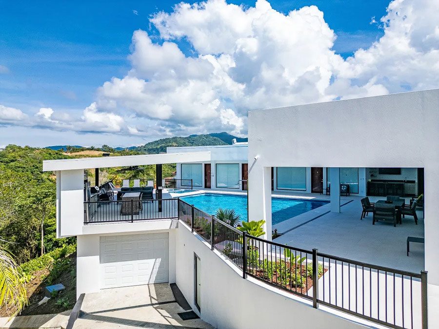 Casa VIP 11 — 7-suite jungle villa in Jacó, luxury suite, pool area or villa grounds