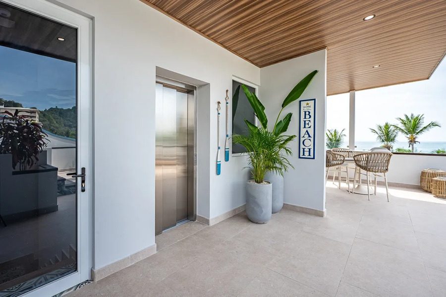 Casa VIP 12 — 10-suite beachfront villa in Jacó, luxury suite, living space or villa view