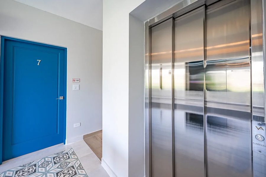 Casa VIP 12 — 10-suite beachfront villa in Jacó, luxury suite, living space or villa view