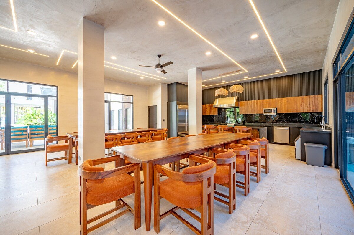 Casa VIP 2 — 15-bedroom beachfront estate in Jacó Beach, rooftop sky lounge