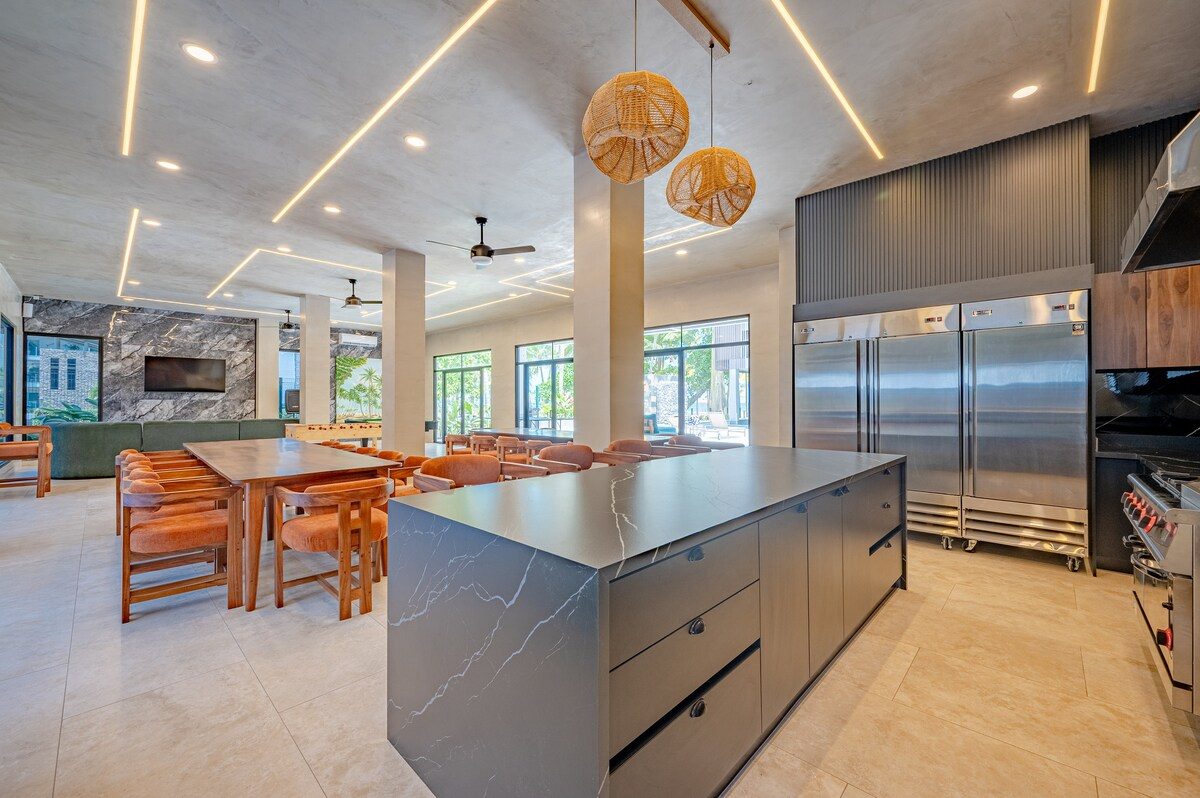 Casa VIP 2 — 15-bedroom beachfront estate in Jacó Beach, modern estate exterior