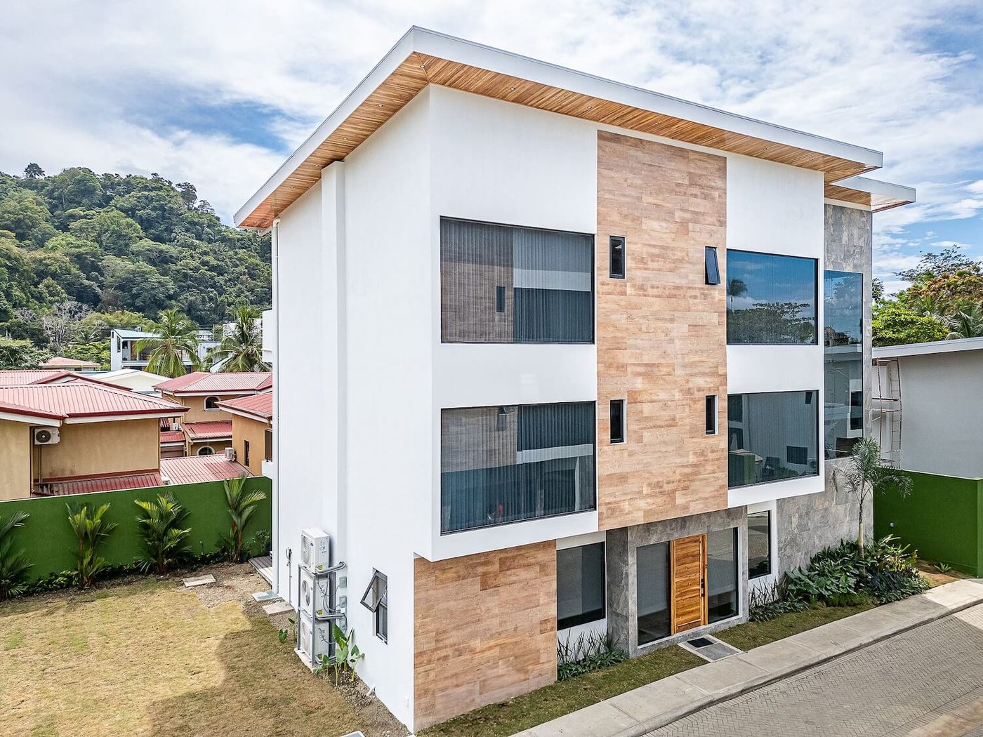 Casa VIP 21 — 7 beachfront villas, Jacó Beach