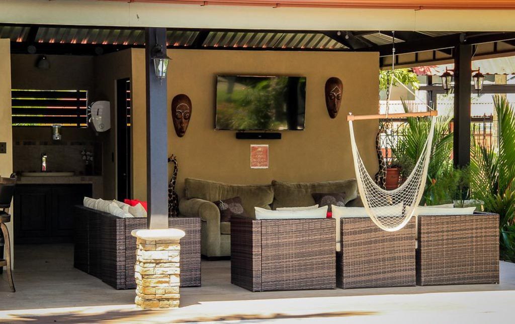 Casa VIP 3 — 7-bedroom villa compound in downtown Jacó Beach, photo 2