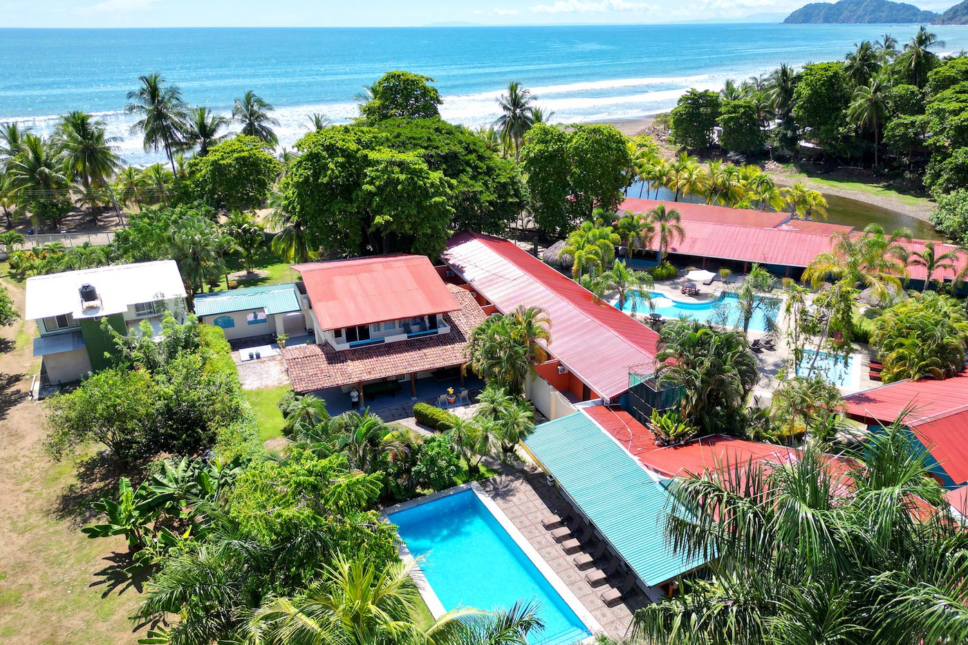 Casa VIP 37 — Casa Cortes beachfront villa, Jacó Beach