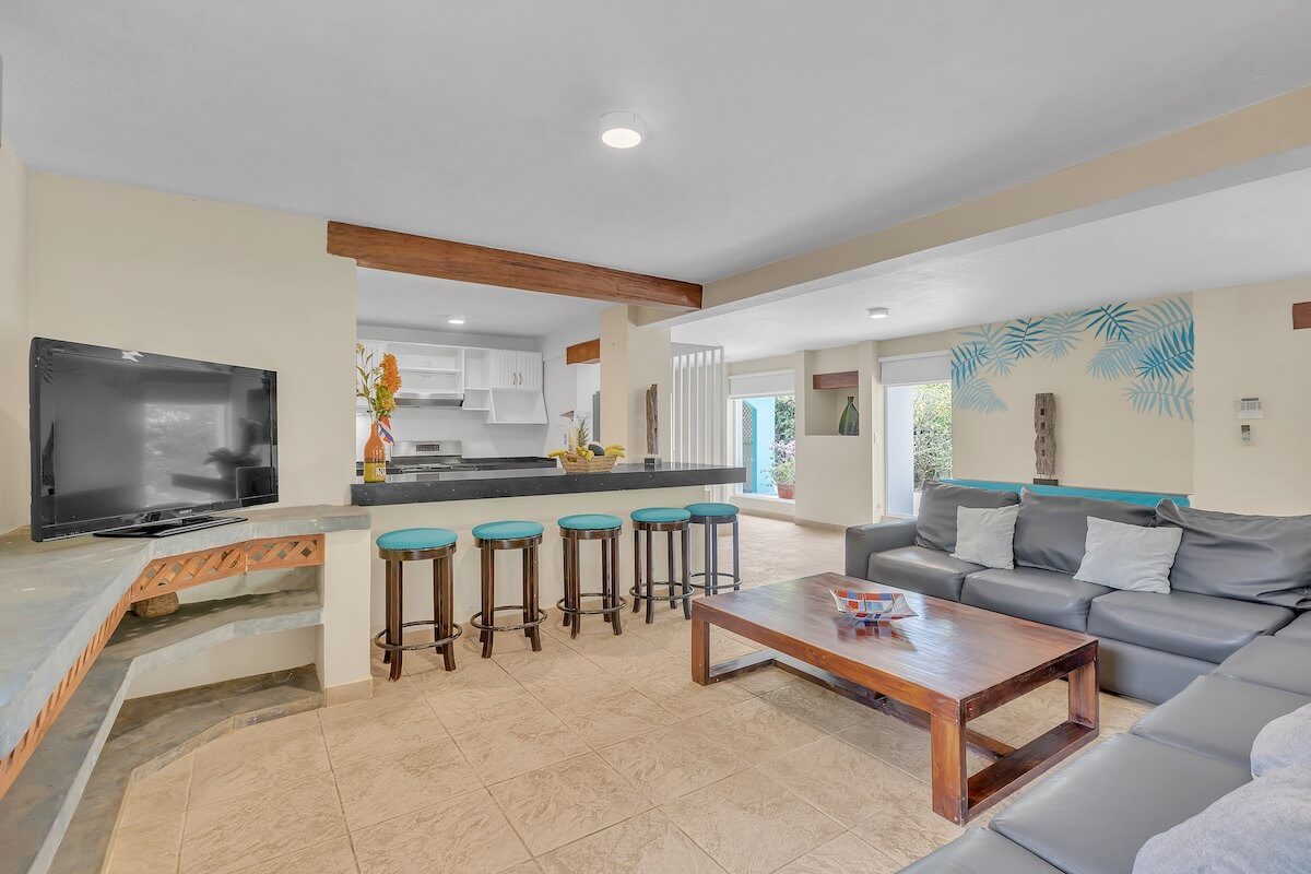 Casa VIP 37 — Casa Cortes beachfront villa, Jacó Beach