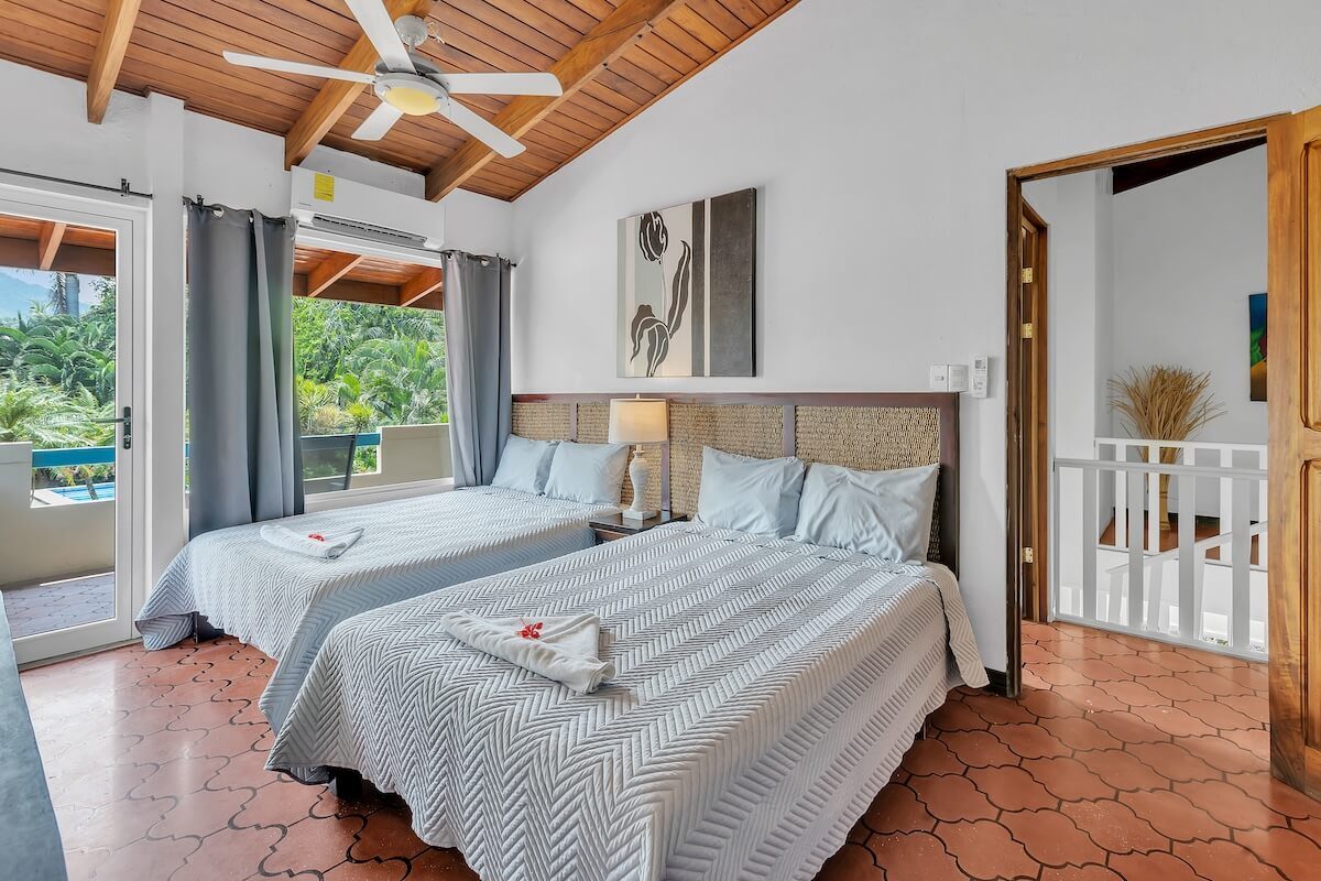 Casa VIP 37 — Casa Cortes beachfront villa, Jacó Beach
