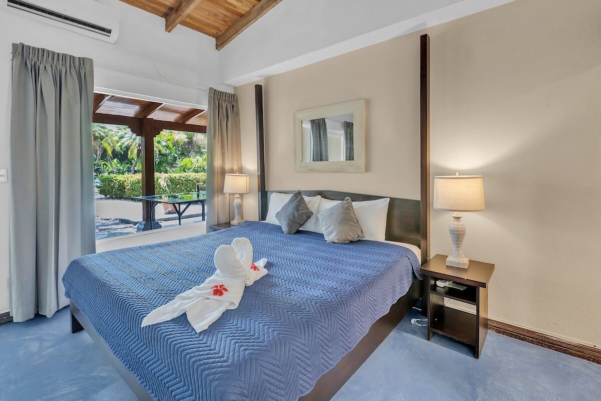 Casa VIP 37 — Casa Cortes beachfront villa, Jacó Beach