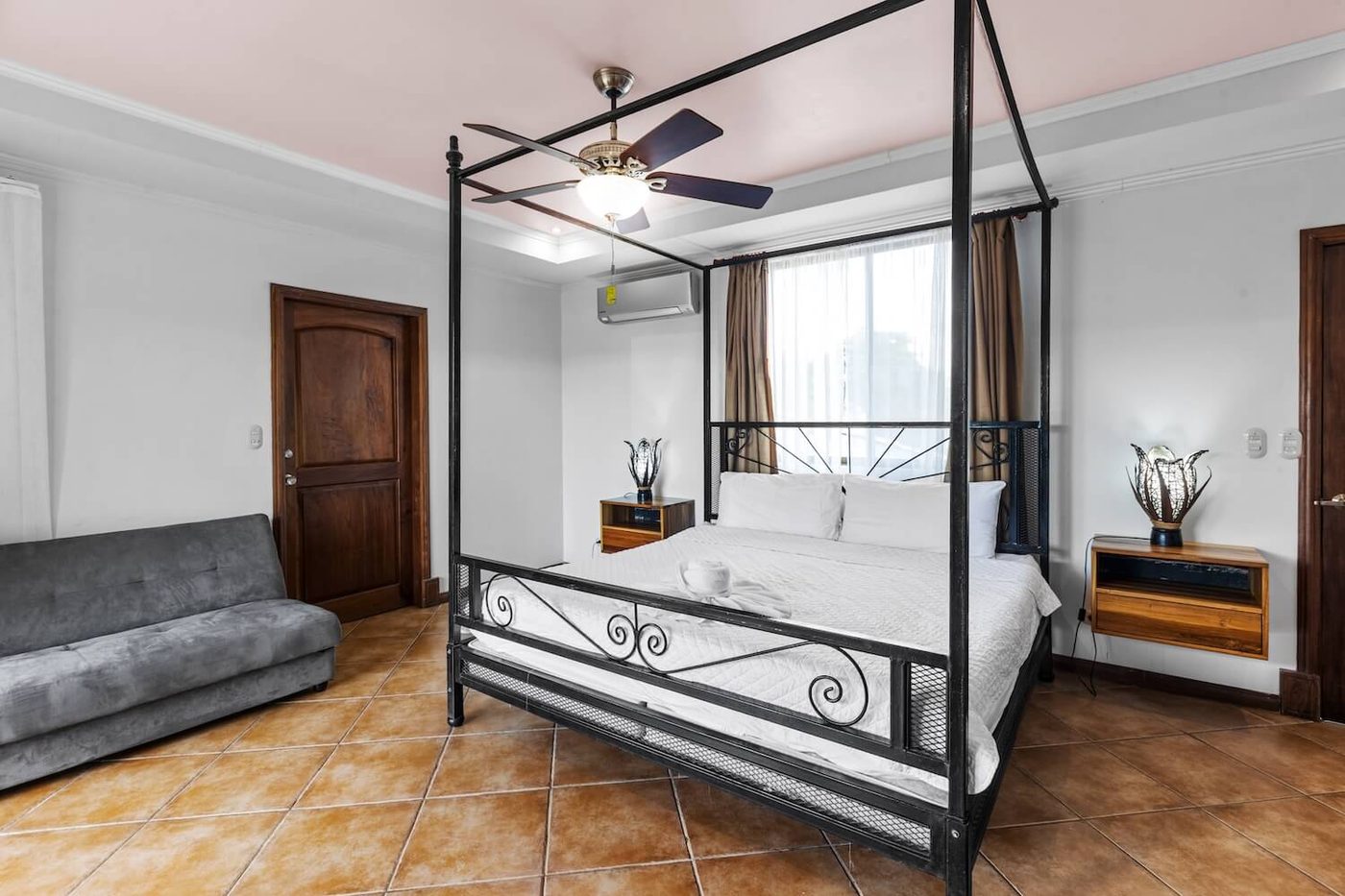 Casa VIP 38 — Casa Cuatro, Jacó