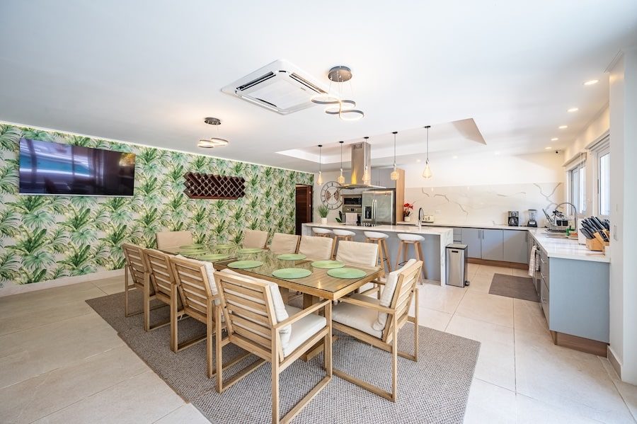 Casa VIP 4 — new modern 8-bedroom luxury villa in downtown Jacó Beach, photo 3