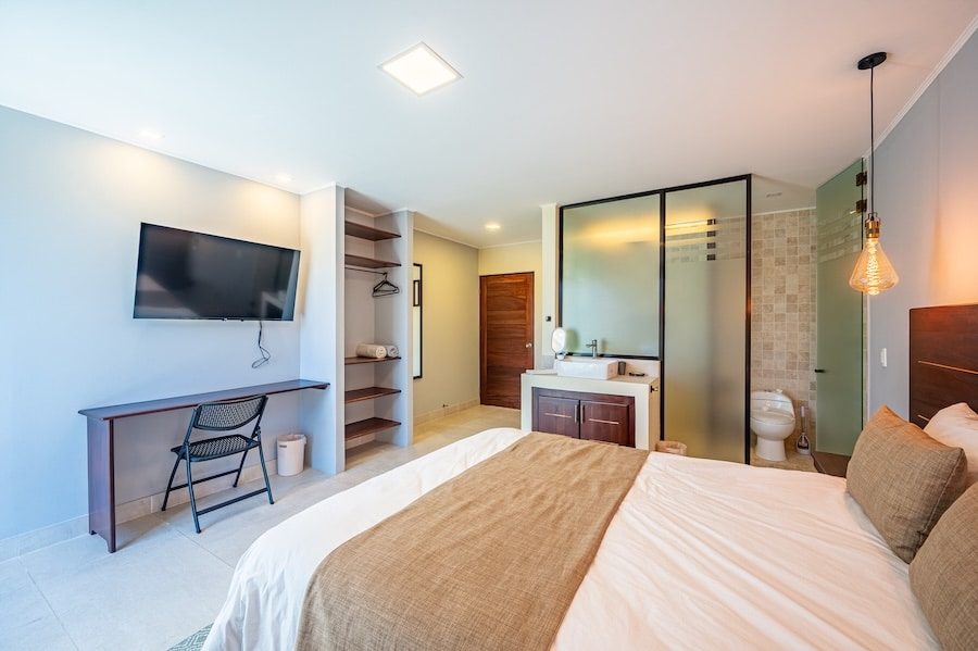 Casa VIP 4 — new modern 8-bedroom luxury villa in downtown Jacó Beach, photo 15