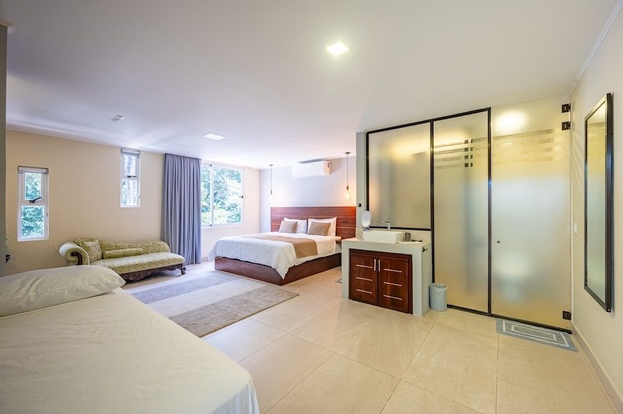 Casa VIP 4 — new modern 8-bedroom luxury villa in downtown Jacó Beach, photo 16