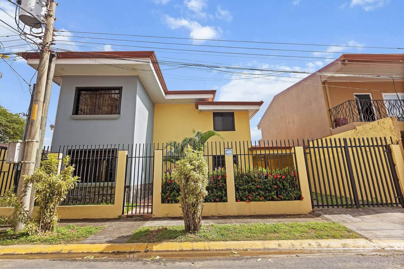 Casa Cocal in Jacó Beach