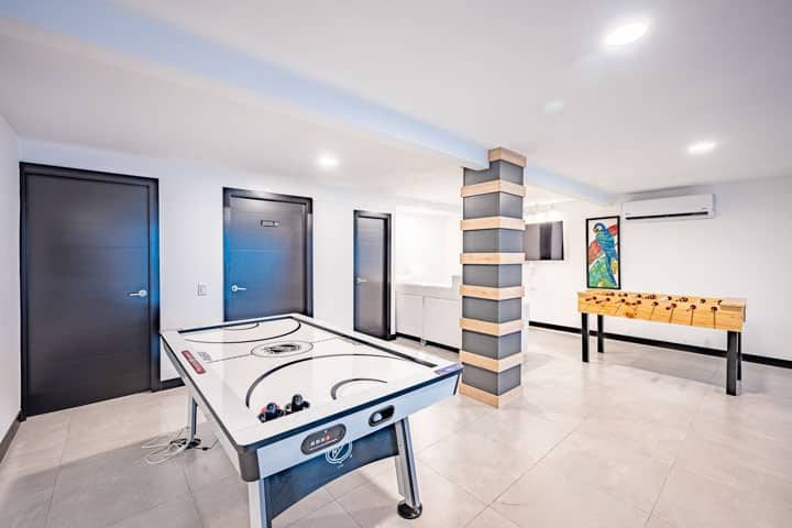 Casa VIP 5 — 13-bedroom beachfront villa in Jacó Beach, modern kitchen