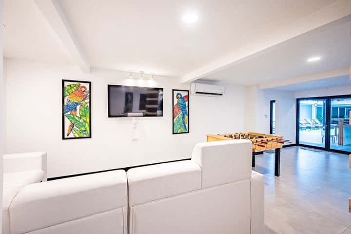 Casa VIP 5 — 13-bedroom beachfront villa in Jacó Beach, kitchen and island