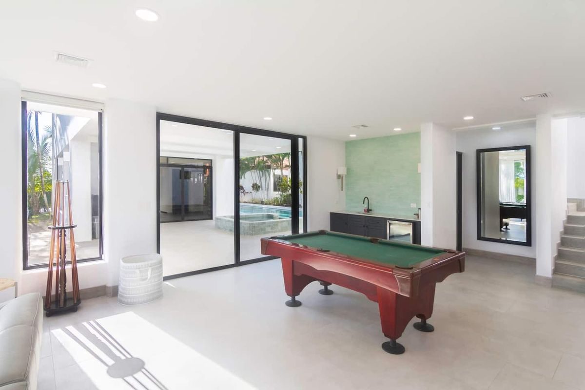 Casa Grande beachfront villa in Playa Hermosa