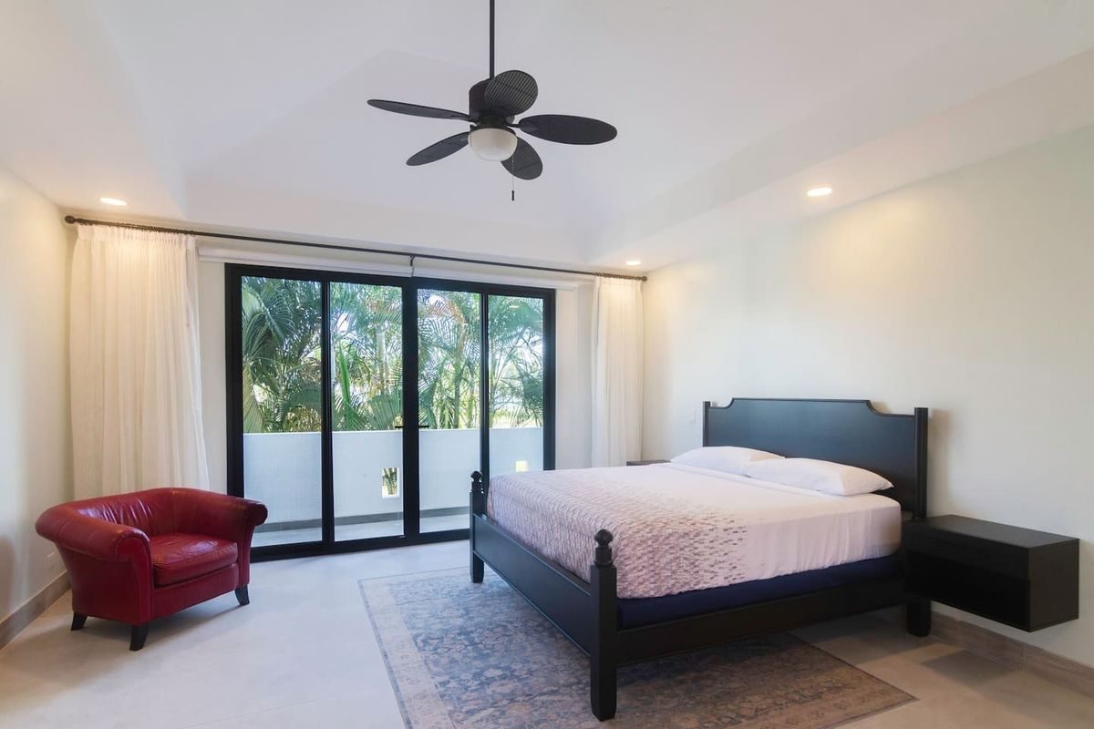 Casa Grande beachfront villa in Playa Hermosa