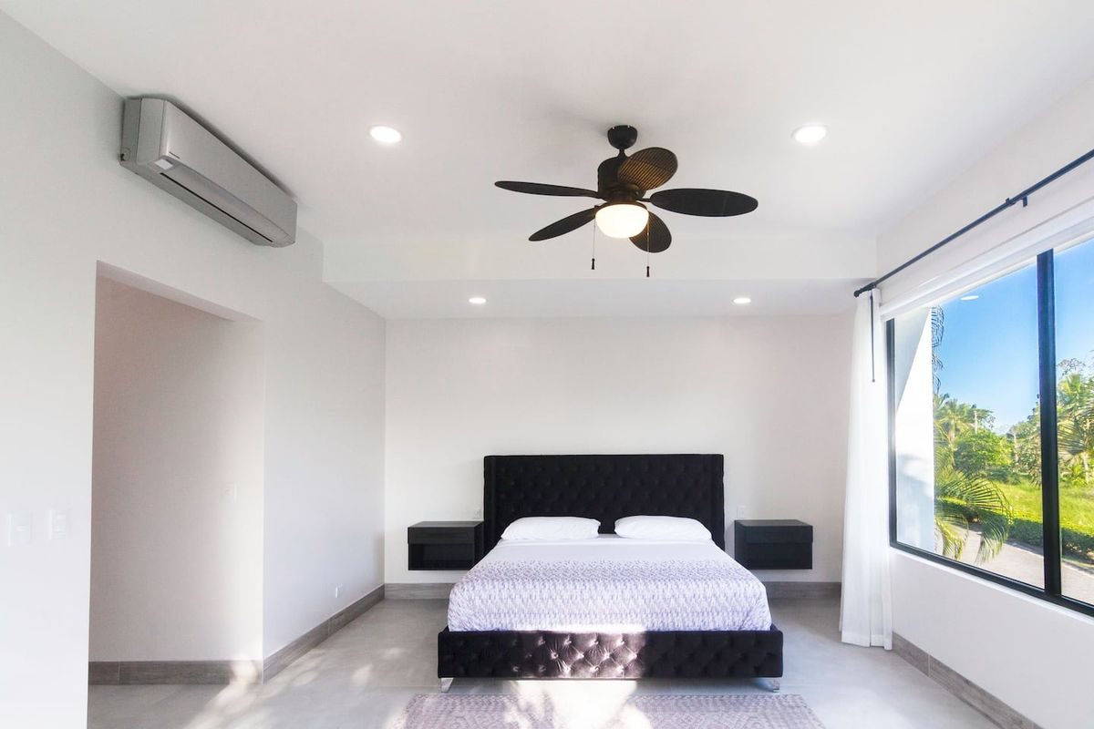 Casa Grande beachfront villa in Playa Hermosa