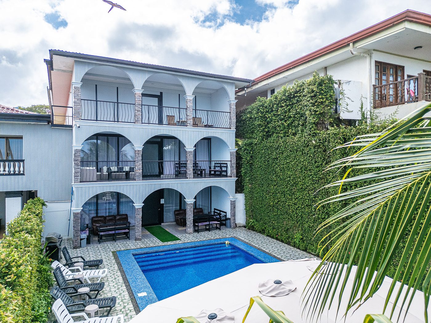 Casa VIP 61 — Casa Dulce Grande beachfront estate on Jacó Beach