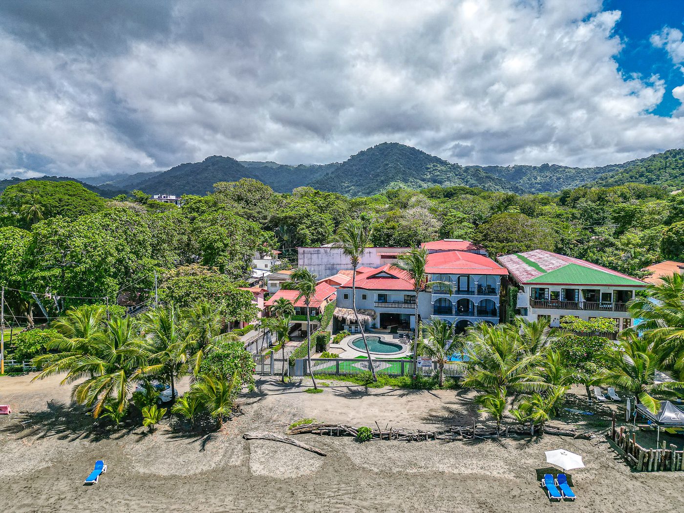 Casa VIP 63 — Casa Dulce beachfront villa in Jacó Beach