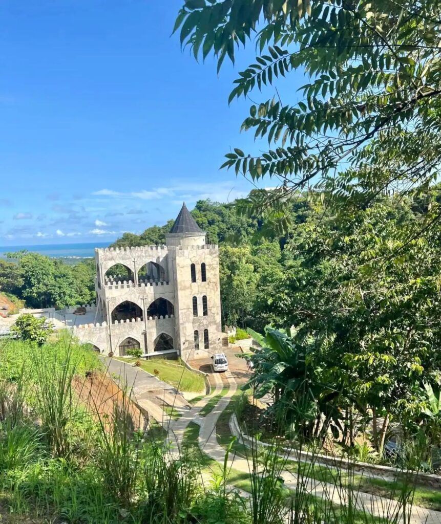 Casa VIP 67 — Hermosa Castle 10-acre beachfront estate in Playa Hermosa