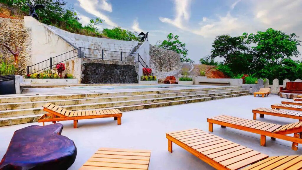 Casa VIP 67 — Hermosa Castle 10-acre beachfront estate in Playa Hermosa