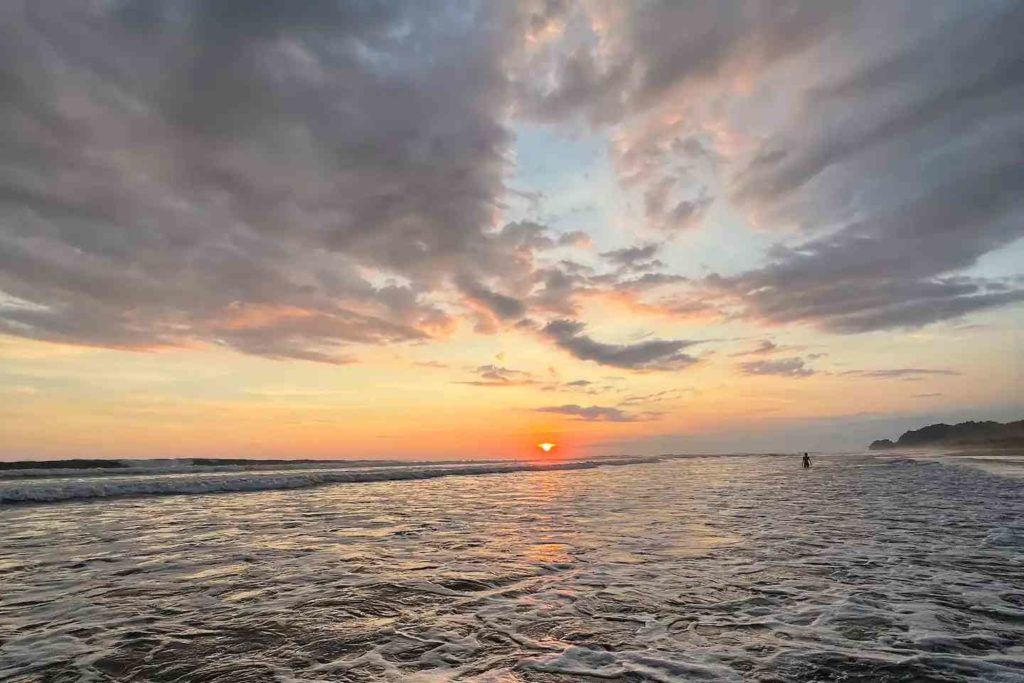 Casa VIP 69 — Villa Hermosa beachfront master-suite villa in Playa Hermosa