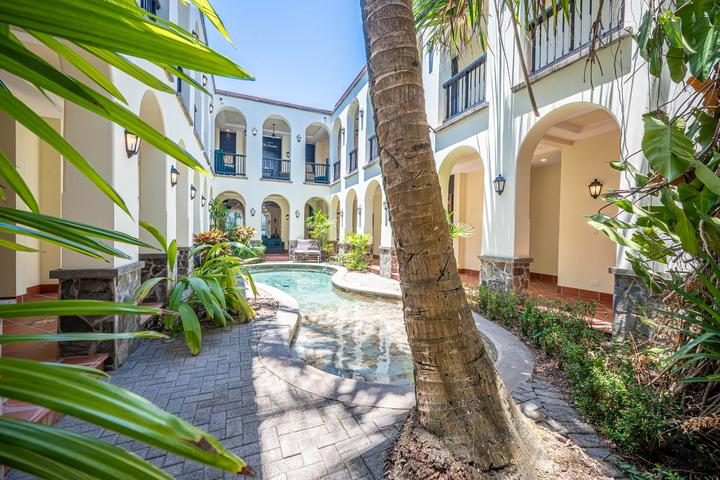 Casa VIP 7 — 9-bedroom beachfront villa in Jacó Beach, courtyard pool and lounge