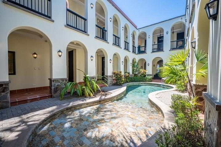 Casa VIP 7 — 9-bedroom beachfront villa in Jacó Beach, games area with pool table