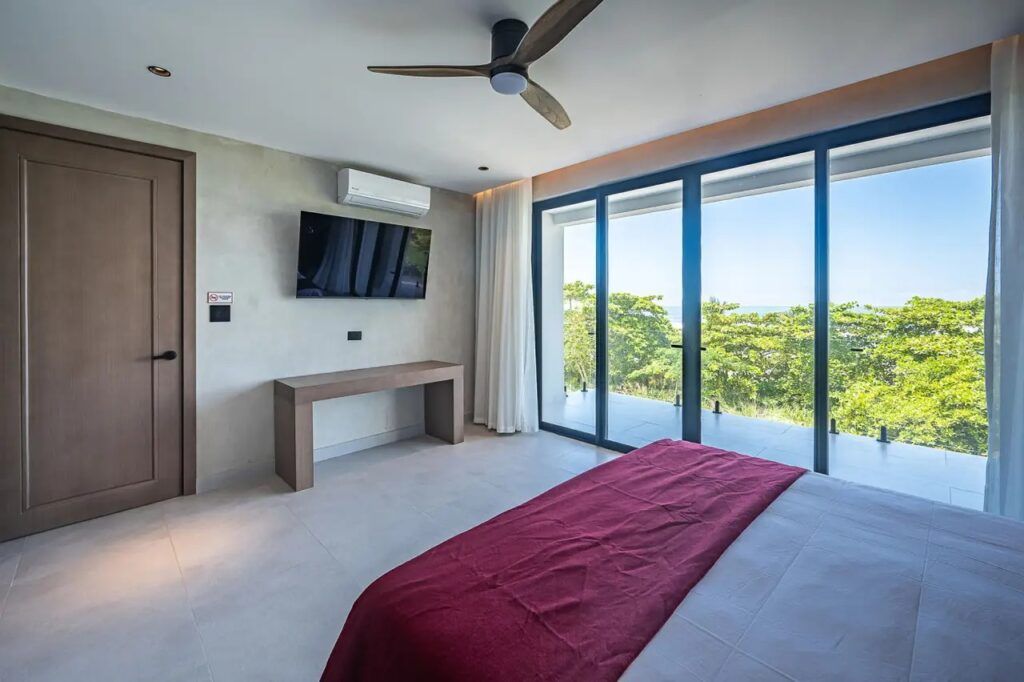 Casa VIP 70 — Hermosa Villa 2 beachfront villa in Playa Hermosa