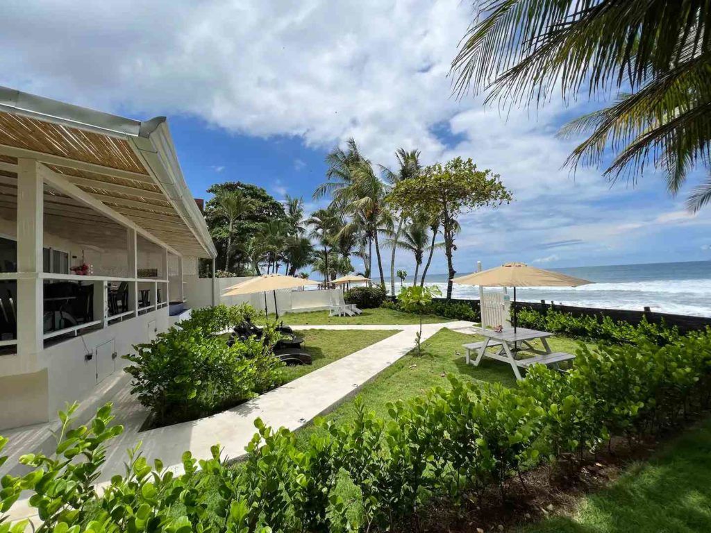 Casa VIP 72 — Backyard Beach House oceanfront villa in Playa Hermosa
