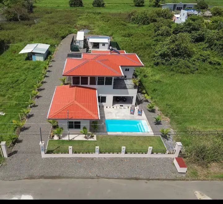 Casa VIP 73 — Hermosa Beachfront home with cabin in Playa Hermosa