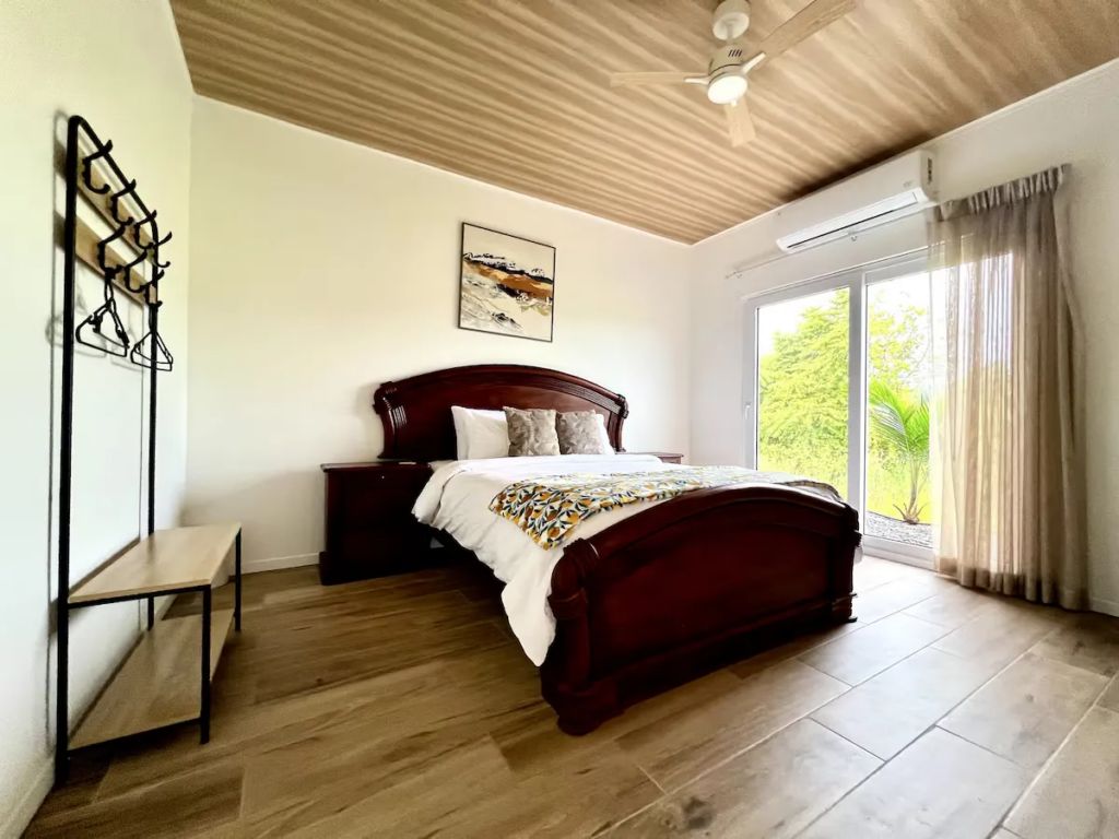 Casa VIP 73 — Hermosa Beachfront home with cabin in Playa Hermosa